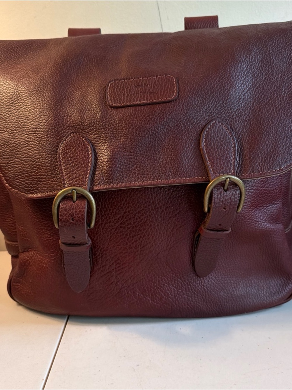 Men's Leather Buckle Messenger Bag in Dark Burgundy